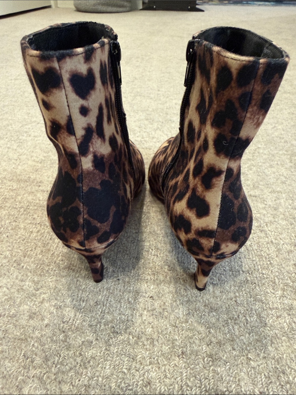 NWOT Madden Girl Leopard Print Pointed Toe Kitten Heel Ankle Boots - SZ: 7.5 - Picture 4 of 4